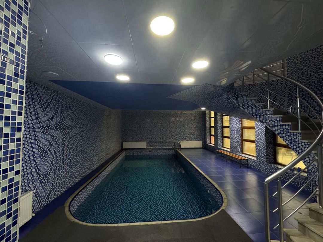 İcarəyə verilir 14 otaqlı həyət evi/bağ evi 900 m² — Ev, villa, Bakı (4)