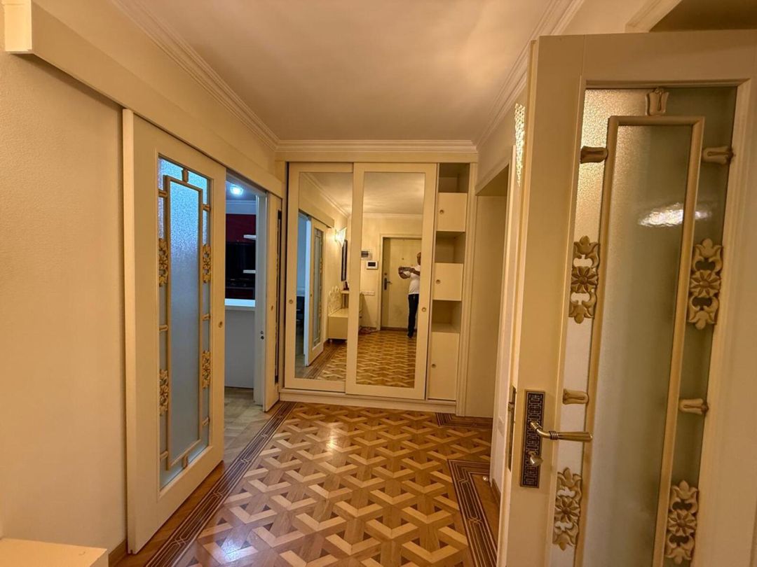 İcarəyə verilir 3 otaqlı köhnə tikili 170 m² — Mənzil, Bakı (11)