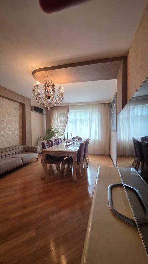 Satılır 3 otaqlı yeni tikili 130.8 m² — Bakı