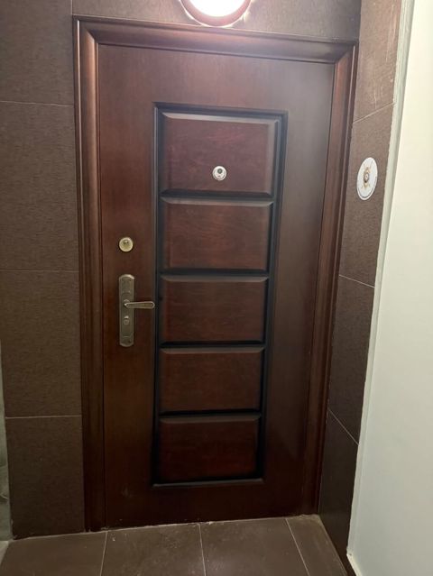 Seyf qapı 180₼. ölçü 2.15/90. Ünvan Nərimanov. 6201. Fatimə99 — Bakı