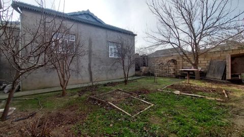 Satılır 4 otaqlı həyət evi/bağ evi 135 m² — Bakı