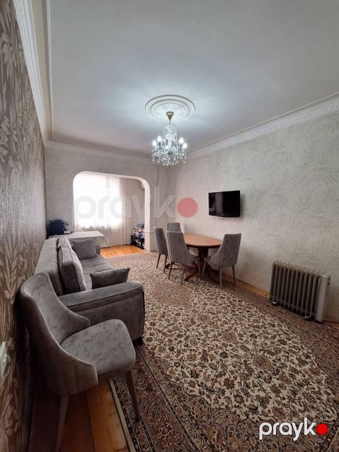 Satılır 3 otaqlı köhnə tikili 72 m²