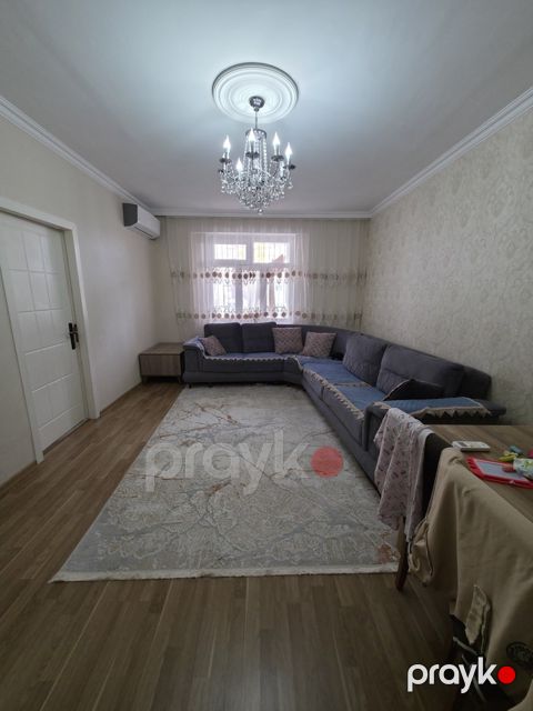 Satılır 4 otaqlı köhnə tikili 120 m²