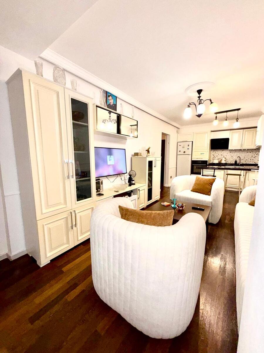 Satılır 2 otaqlı köhnə tikili 50 m² — Mənzil, Bakı (2)