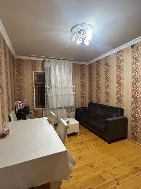 İcarəyə verilir 2 otaqlı köhnə tikili 55 m² — Bakı