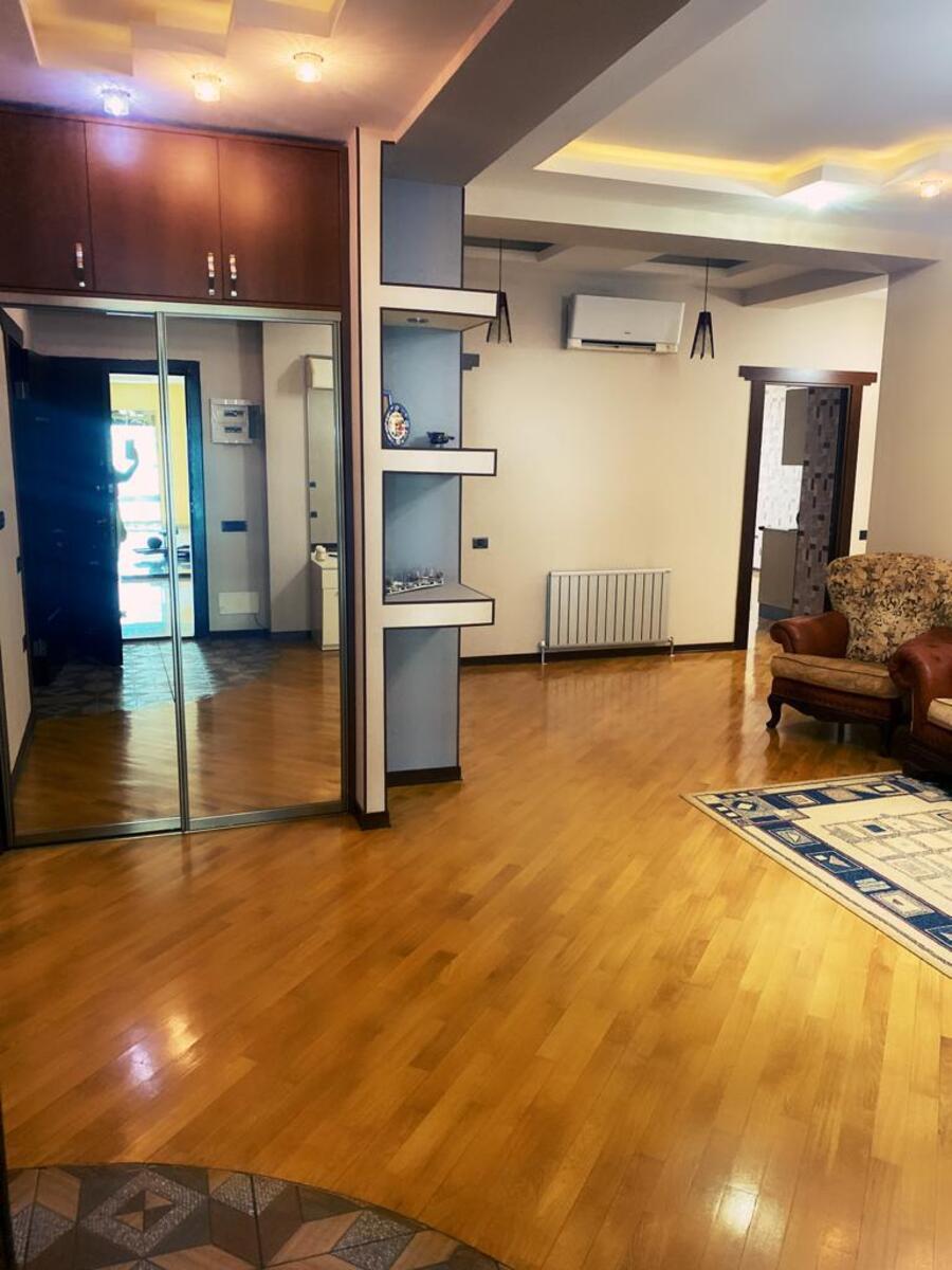İcarəyə verilir 3 otaqlı yeni tikili 191 m² — Mənzil, Bakı (8)