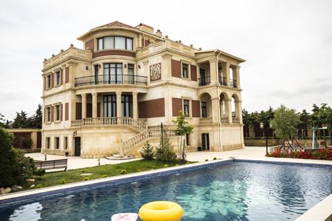 Satılır həyət evi/bağ evi 1000 m² — Bakı