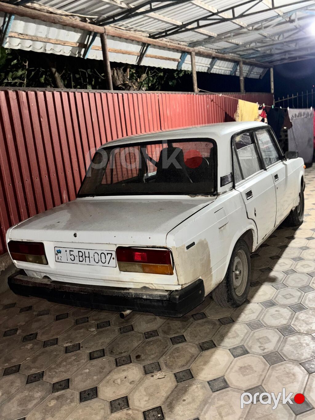 Model: VAZ 2107 (Lada Riva), sedan, ağ rəng. Detallar: - Klassik — Avtomobillər, Göytəpə (2)