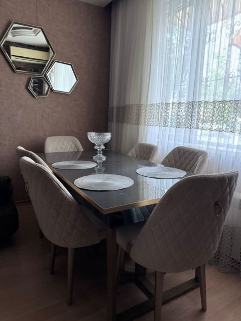 Masa dəsti satılır 500₼. Açılır. Ünvan 6 cı mkr. 0015. Fatimə99 — Digah