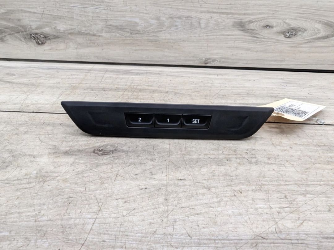 BMW G30 oturacaq memory switch düyməsi — Ehtiyat hissələri və aksesuarlar, Bakı (2)