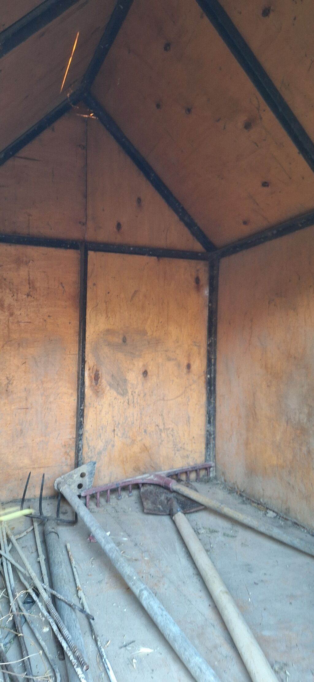 Taxta bağ anbarı / inventar saxlanclağı - Material: qalın — Yataqlar, Digah (2)
