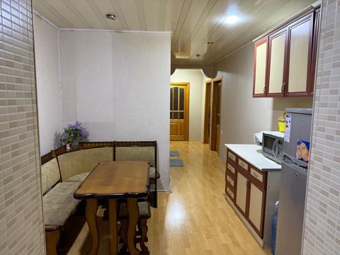 İcarəyə verilir 3 otaqlı köhnə tikili 80 m² — Bakı