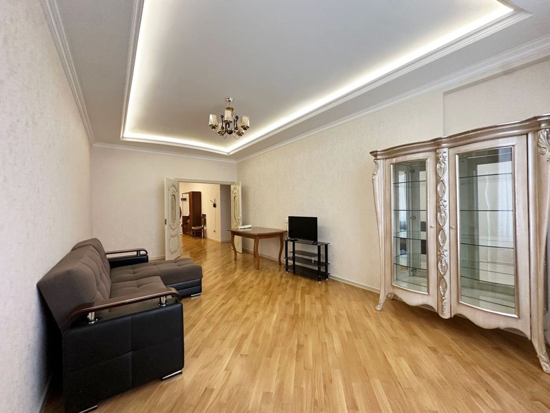 İcarəyə verilir 3 otaqlı yeni tikili 130 m² — Mənzil, Bakı (2)