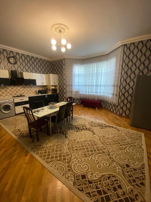 Satılır 10 otaqlı həyət evi/bağ evi 1348 m² — Ev, villa, Bakı (3)