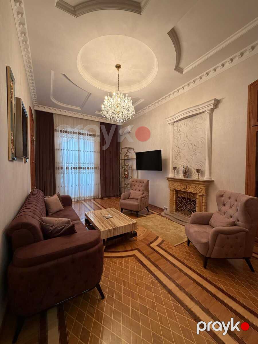 Satılır 7 otaqlı köhnə tikili 435 m² — Mənzil, Bakı (2)