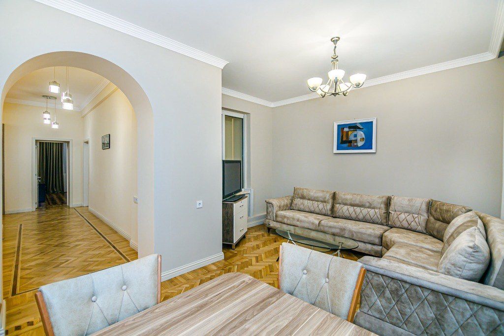 İcarəyə verilir 3 otaqlı köhnə tikili 115 m² — Mənzil, Bakı (5)