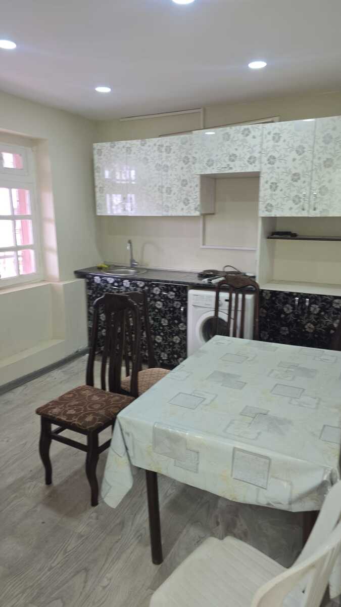 İcarəyə verilir 2 otaqlı köhnə tikili 95 m² — Mənzil, Bakı (8)