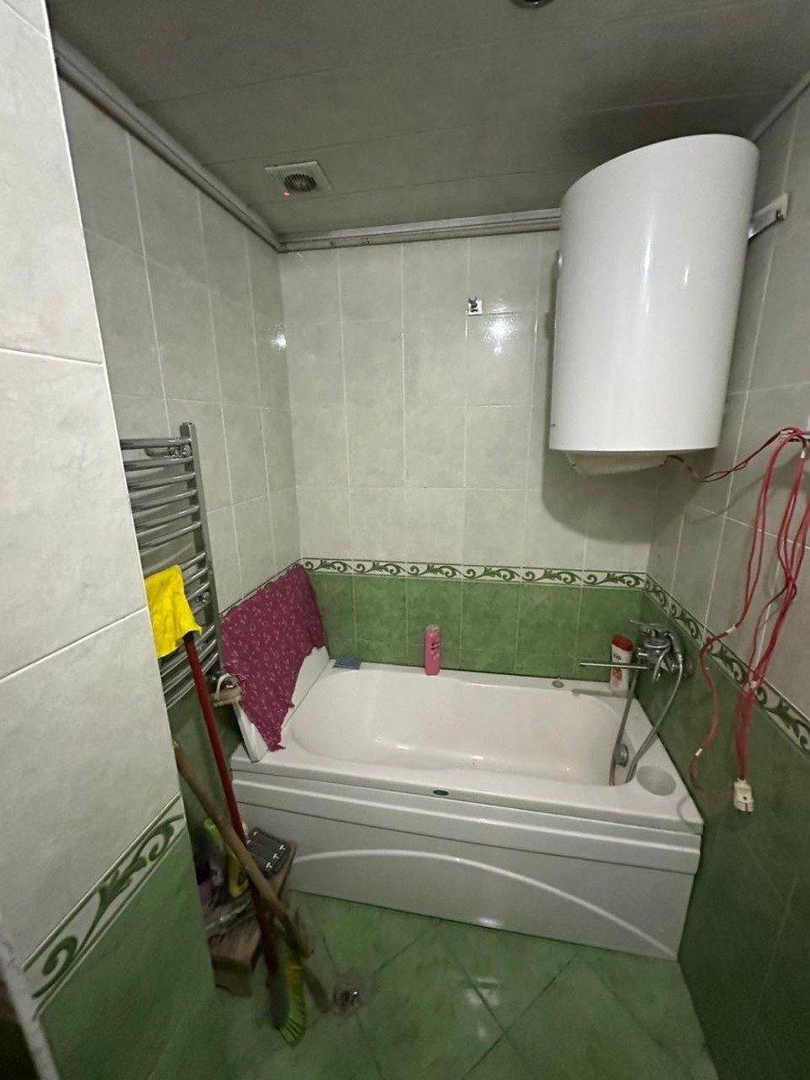 Satılır 4 otaqlı köhnə tikili 90 m² — Mənzil, Bakı (11)
