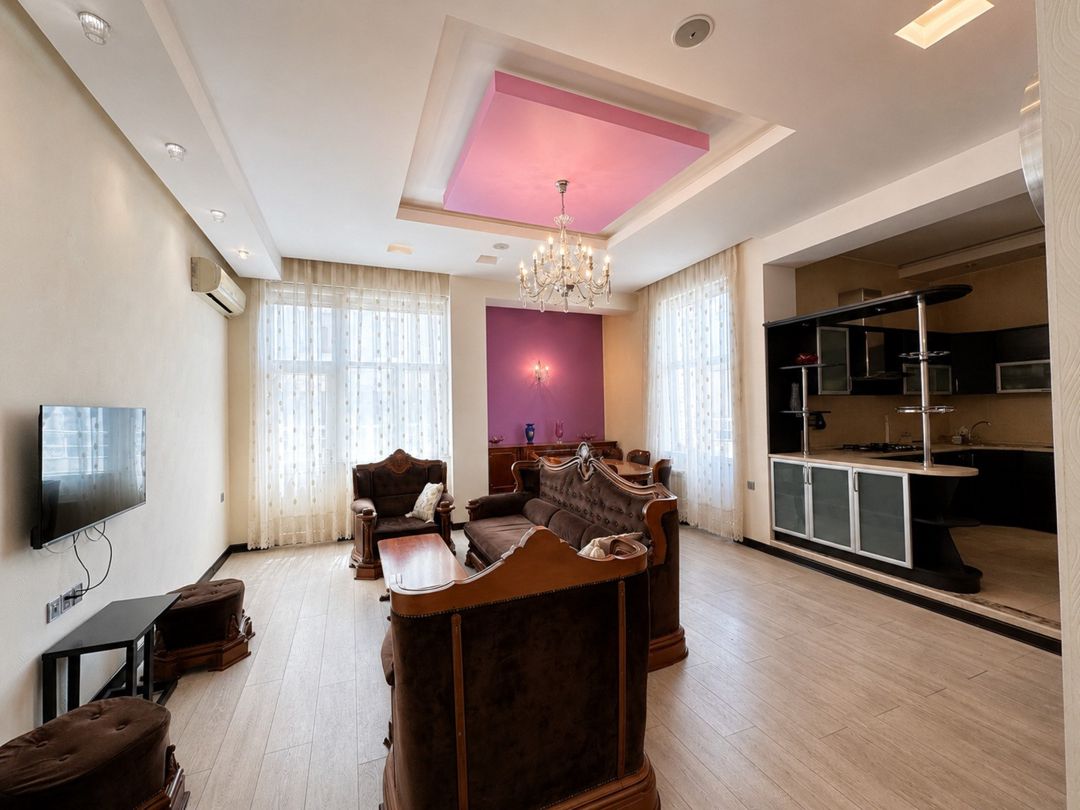 Satılır 3 otaqlı yeni tikili 130 m² — Mənzil, Bakı (2)