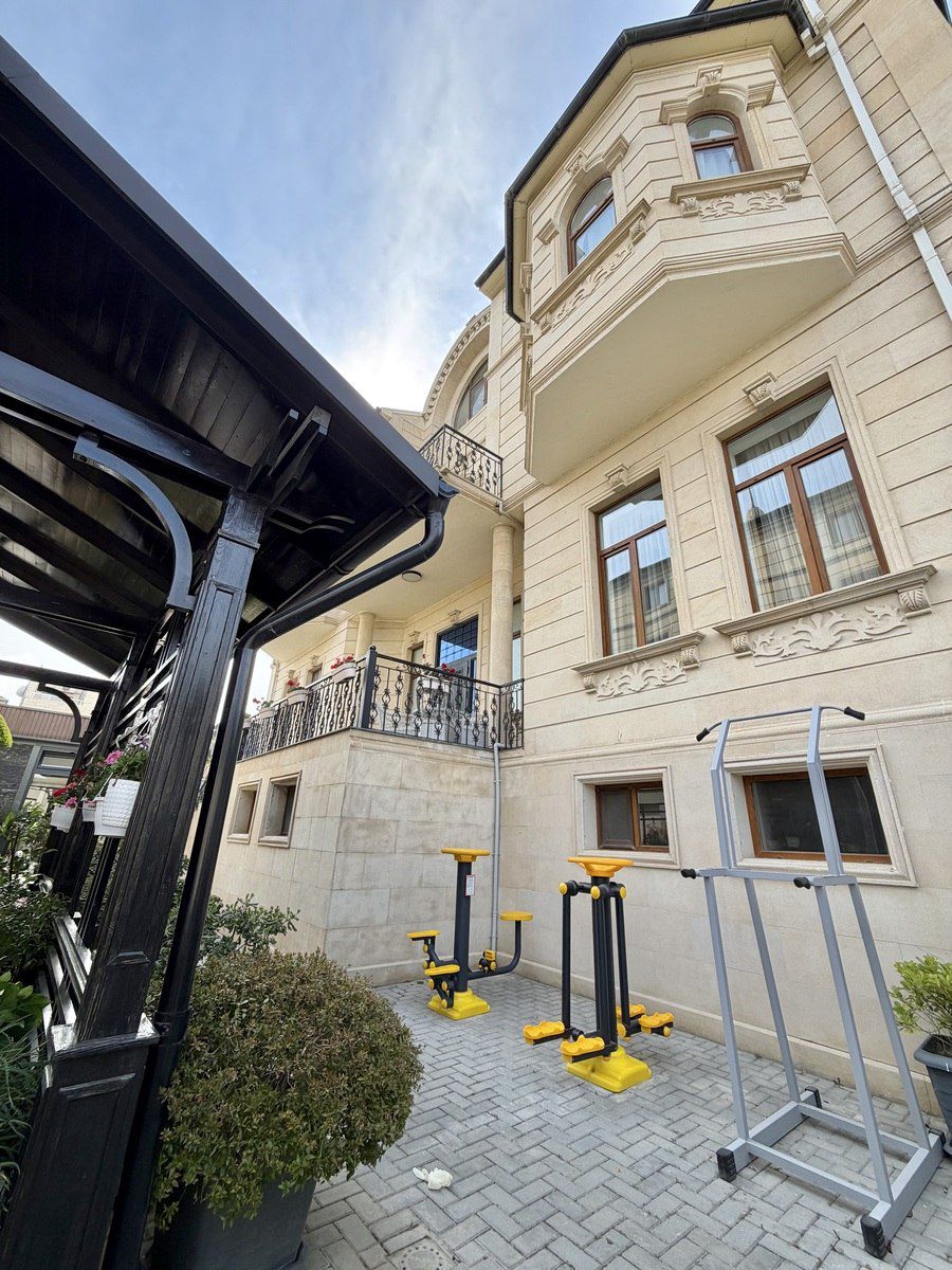 Satılır 7 otaqlı həyət evi/bağ evi 1280 m² — Ev, villa, Bakı (10)