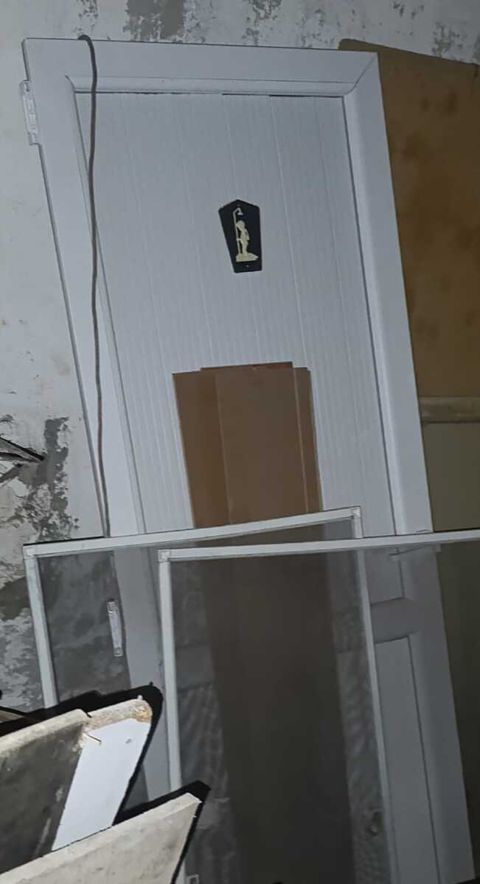 Plastik qapı — Bakı