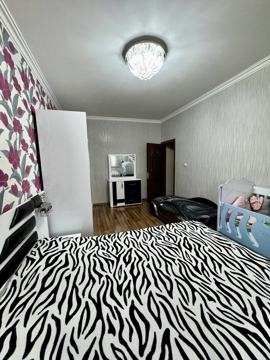Satılır 4 otaqlı köhnə tikili 110 m² — Mənzil, Bakı (4)