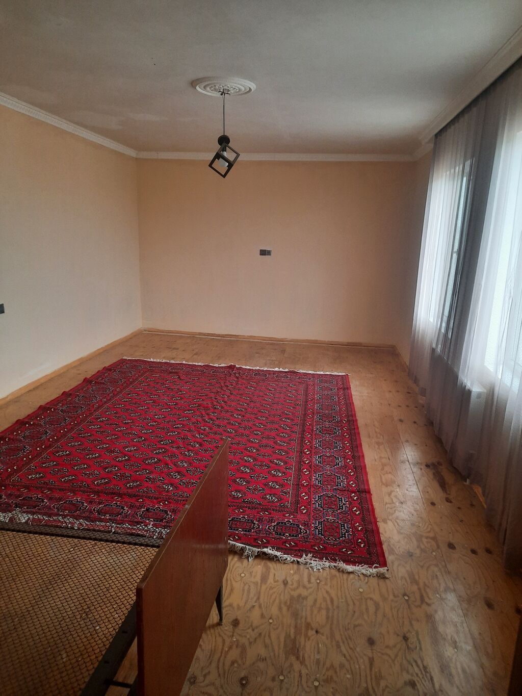 Ev bileceride merkezde yerlesir 3 otağ 1 metbex qaraci var heyeti var — Daşınmaz əmlak, Bakı (4)
