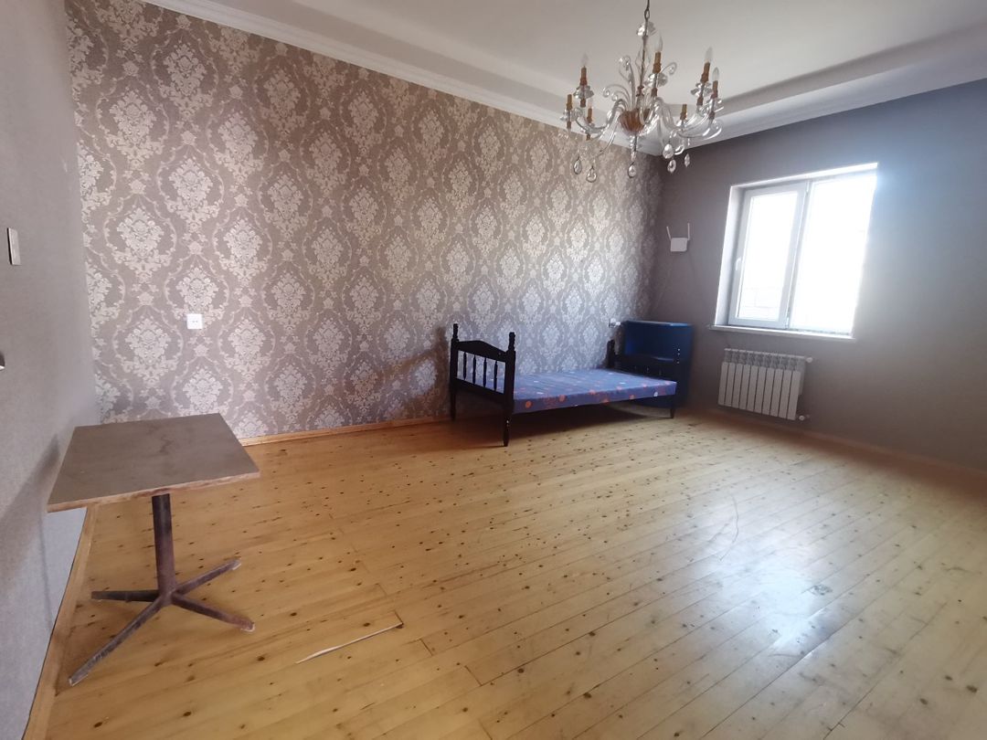 Binəqədi rayonunda 3 otaqlı həyət evi kirayə — Ev, villa, Bakı (10)