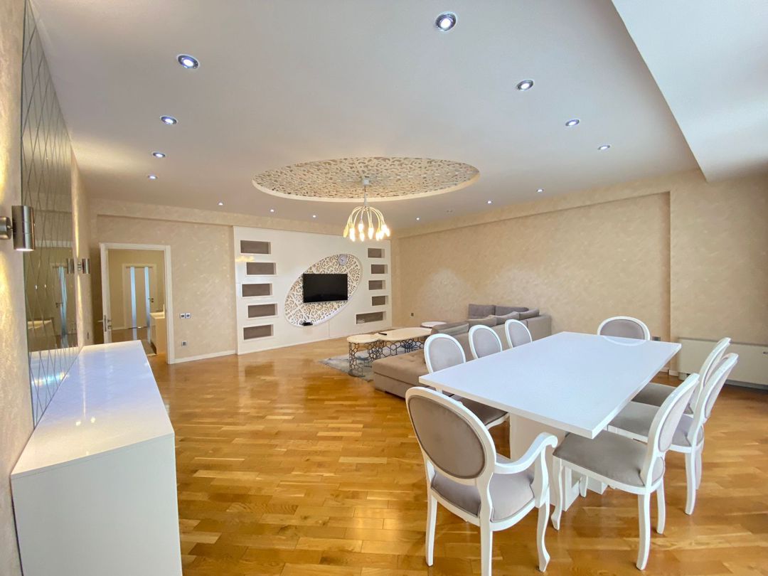 İcarəyə verilir 4 otaqlı yeni tikili 200 m² — Mənzil, Bakı (3)