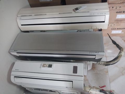 Lg kondisioner 100 kv 550 manat Gree kansaner 45 kv 280 manat Gree — Bakı