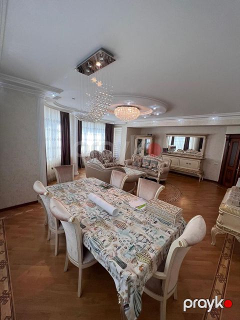 Satılır 4 otaqlı yeni tikili 192 m²