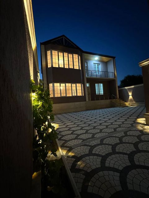 Satılır 4 otaqlı həyət evi/bağ evi 160 m² — Bakı