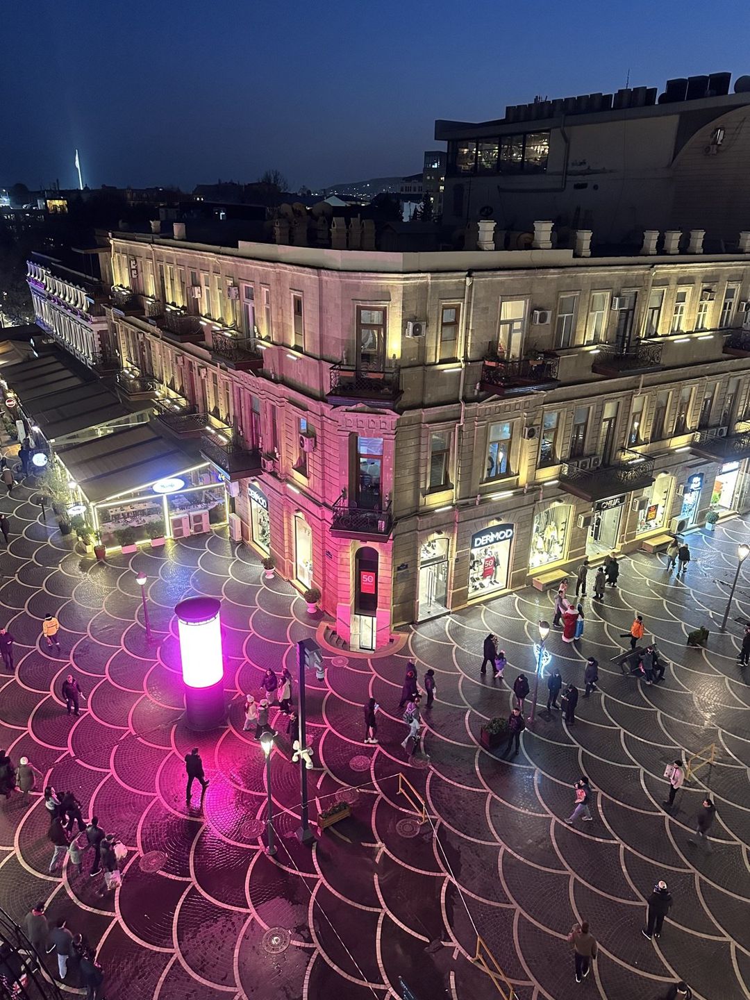 Satılır 5 otaqlı köhnə tikili 320 m² — Mənzil, Bakı (3)