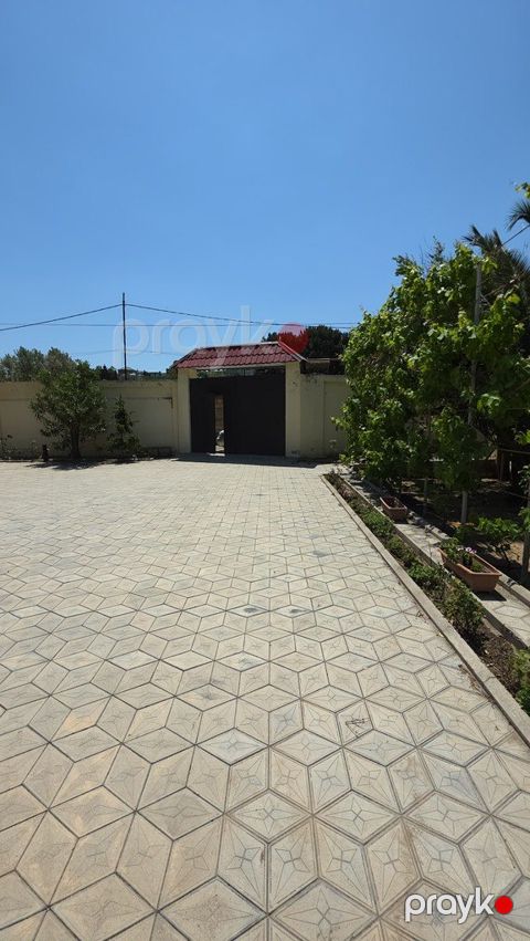 İcarəyə verilir 5 otaqlı həyət evi/bağ evi 240 m²