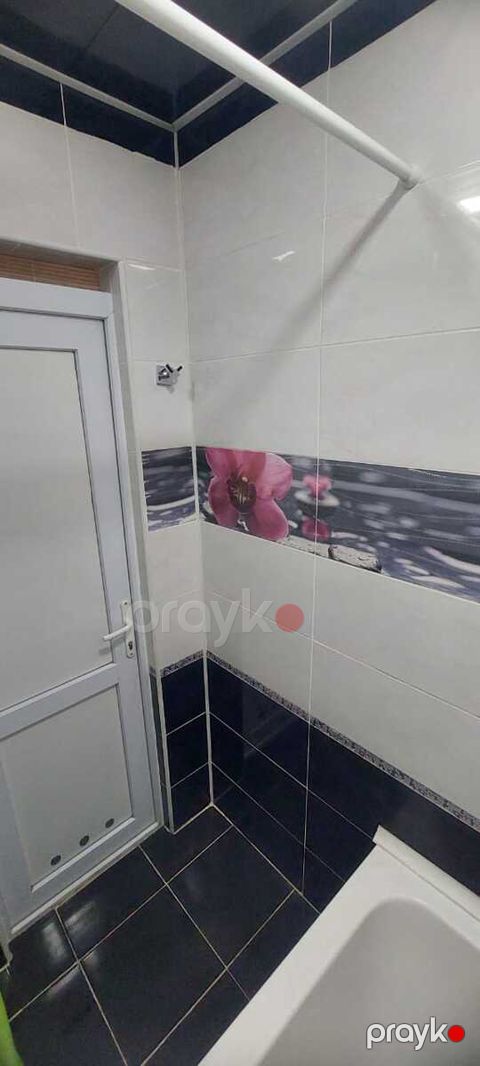 İcarəyə verilir 2 otaqlı köhnə tikili 60 m²