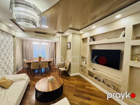 İcarəyə verilir 3 otaqlı yeni tikili 141 m²
