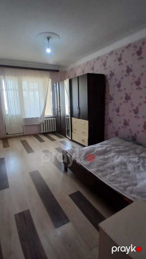 İcarəyə verilir 5 otaqlı köhnə tikili 100 m²