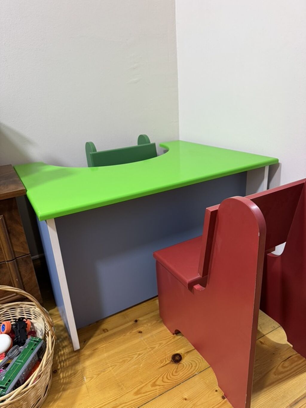Uşaq masa və stul dəsti Uzunluğu 82sm eni 63 sm Hündürlüyü 50 sm 2 — Mebel, Masazır (2)