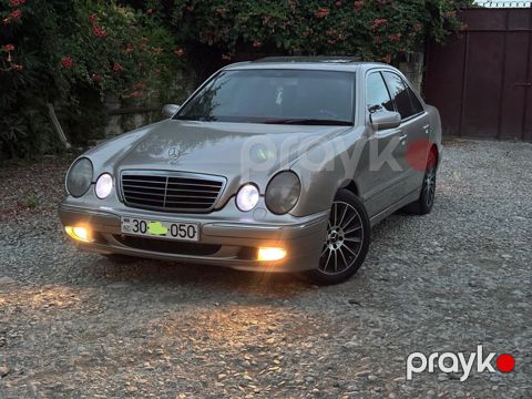 Mercedes E 240, 2.4 L, 2000 il, 396 000 km