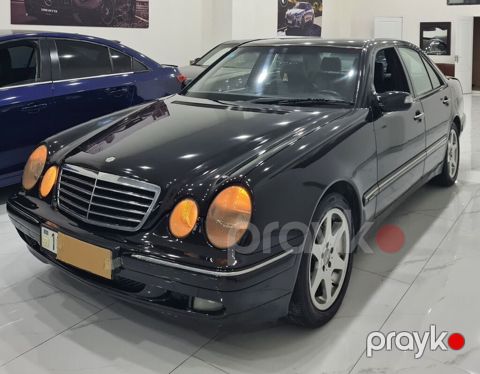 Mercedes-Benz E-Class: 2.6 l 2001 il Sedan — Bakı