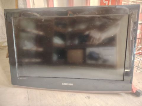 Samsung LE26B450C4W – 26" LCD TV - Ekran: 26 düym, Samsung LCD panel — Bakı
