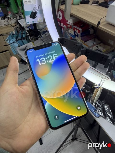 IPhone X, 64 GB, Gümüşü