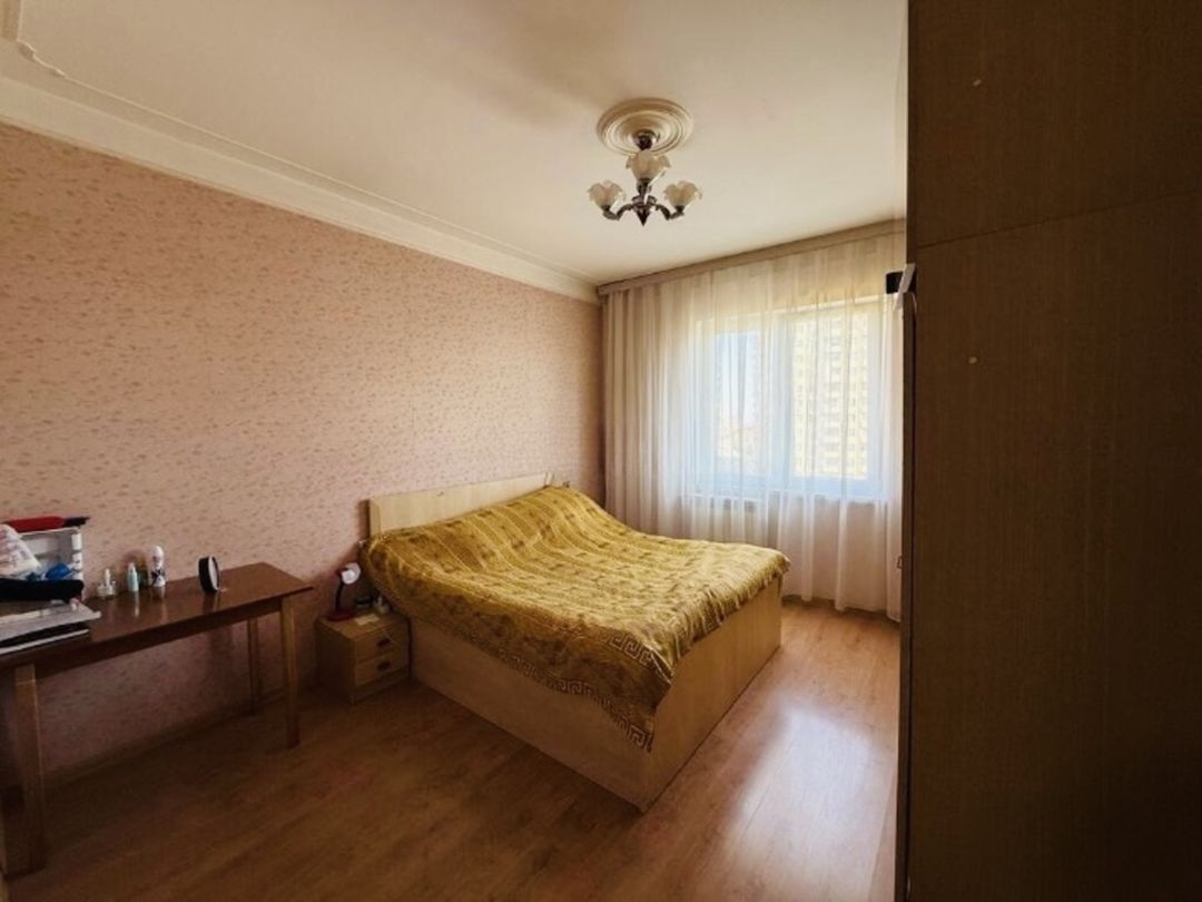 Satılır 4 otaqlı köhnə tikili 100 m² — Mənzil, Bakı (2)