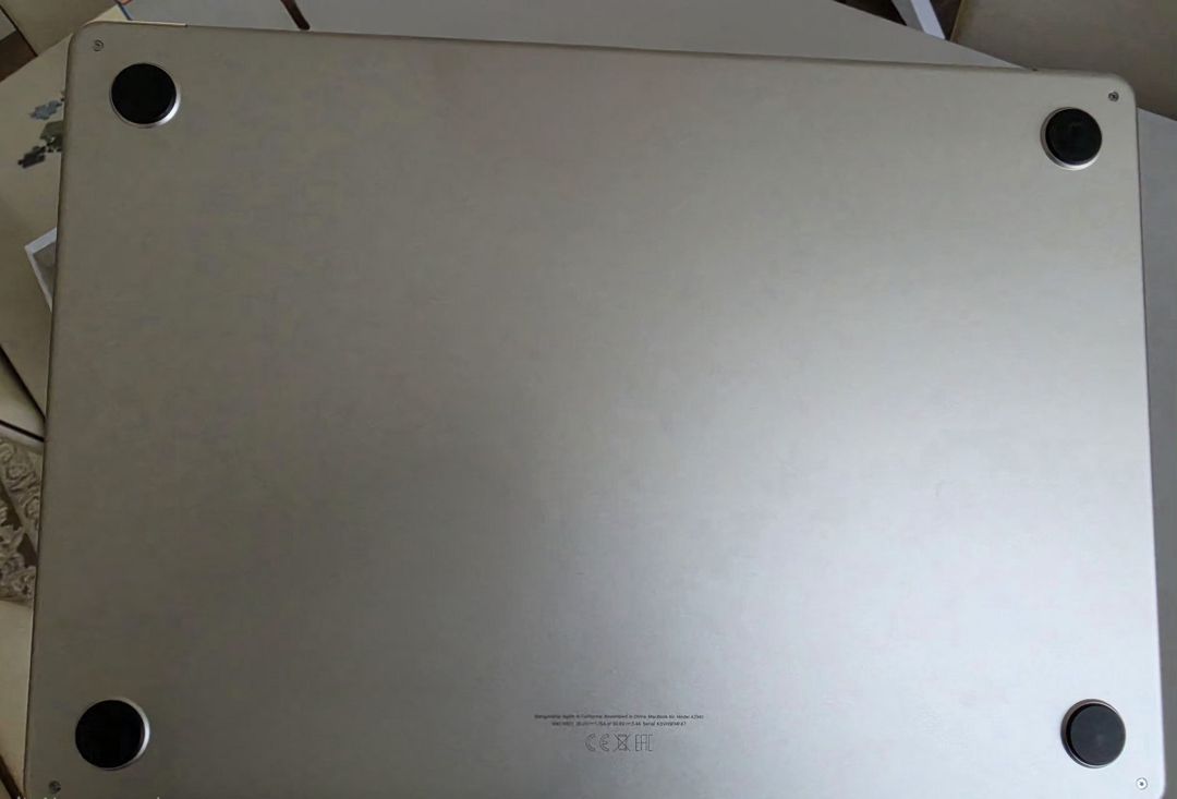Apple MacBook Air 15" M2 / 8GB / 256GB — Elektronika, Bakı (4)