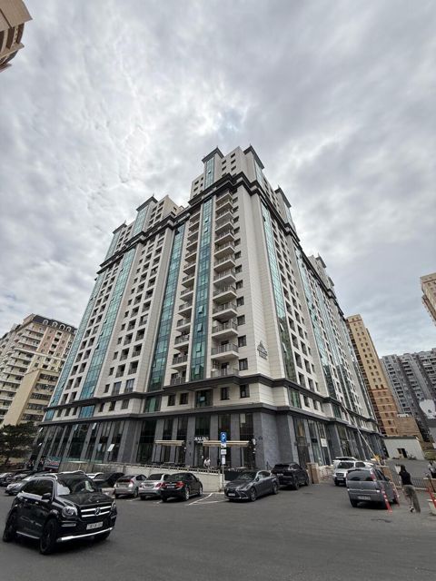 Satılır 3 otaqlı yeni tikili 232 m² — Bakı