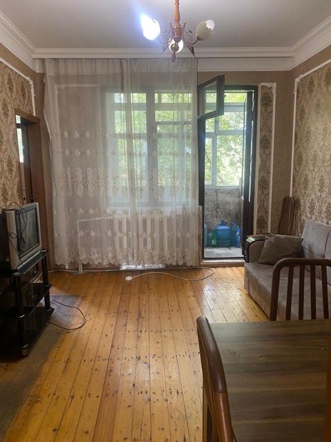 Satılır 2 otaqlı köhnə tikili 52 m² — Bakı
