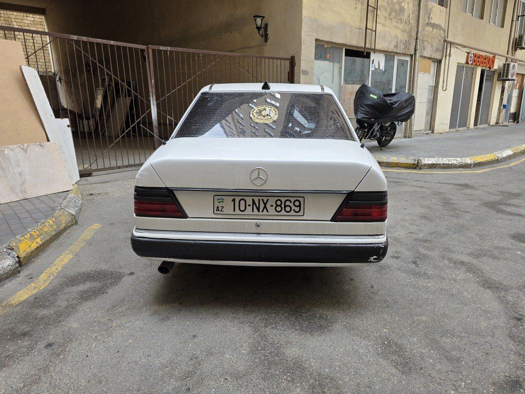 Mercedes 190, 2.3 L, 1990 il, 450 000 km — Avtomobillər, Bakı (4)
