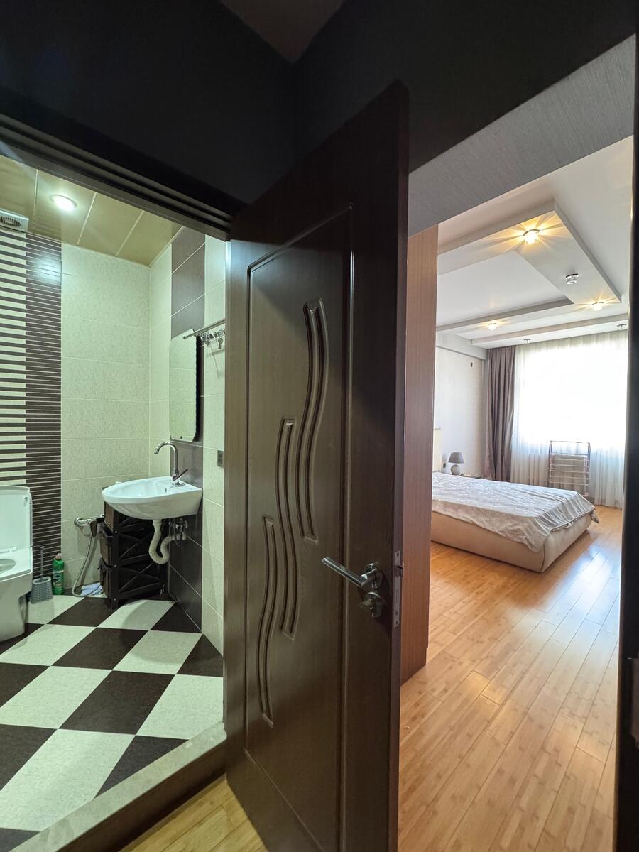İcarəyə verilir 3 otaqlı yeni tikili 140 m² — Mənzil, Bakı (8)