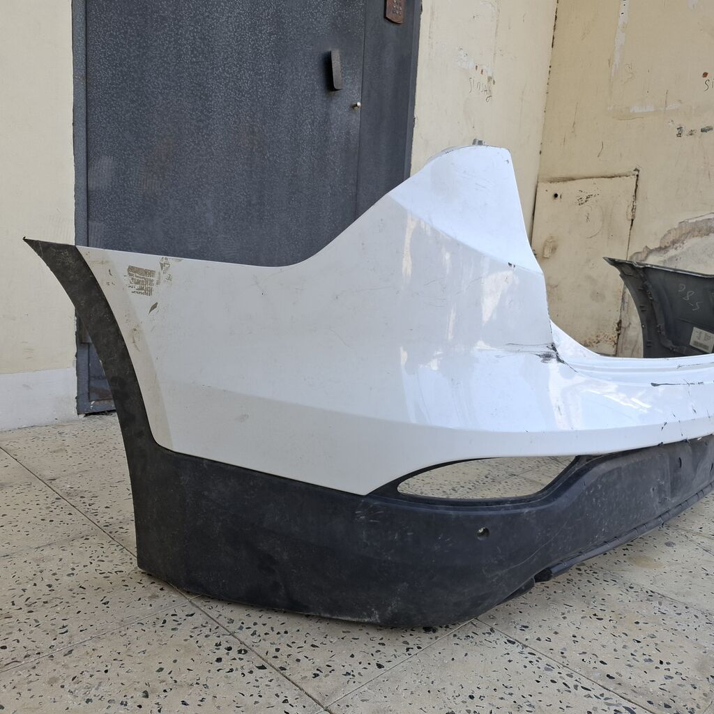 Hyundai Santafe 2012-2015 arxa buferi zədəsi yalnız orta hissədədir — Ehtiyat hissələri, Bakı (2)