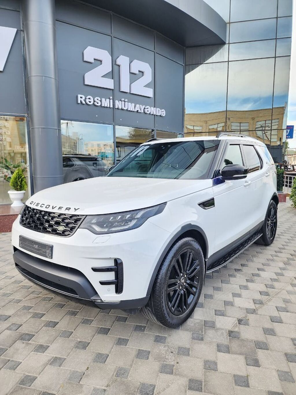 Land Rover Discovery – premium 7 yerlik SUV Xarici: - Ağ kuzov, qara — Avto, Bakı (10)